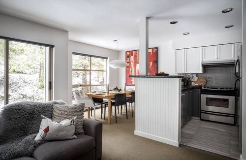 Blackcomb House | Whistler Modern Comfort