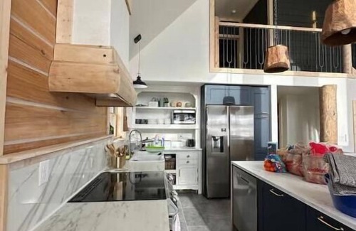 Lava Hot Springs Cabin | Whistling Wolf Lodge [NEW BUILD]