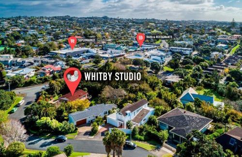 Mairangi Bay Apartment | Whitby Studio - Mairangi Bay Beach