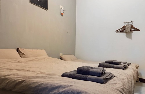 Jinning Bed & Breakfast | White Cat B&B