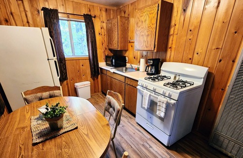 Pinetop-Lakeside Cabin | White Fir Cabin at Lazy Oaks Resort