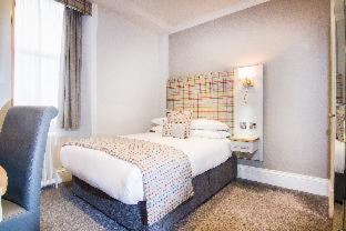 Harrogate City Centre Hotel | White Hart Hotel & Apartments