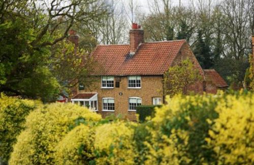 Blackwell in the Peak House | White Horse Cottage with Sauna