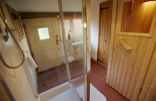 Blackwell in the Peak House | White Horse Cottage with Sauna