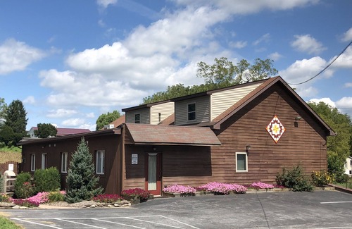 Gap House | White Horse Guest Home w/Pool/hot tub