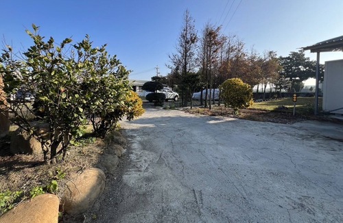 Dongshi Bed & Breakfast | White Horse & Star Garden Inn