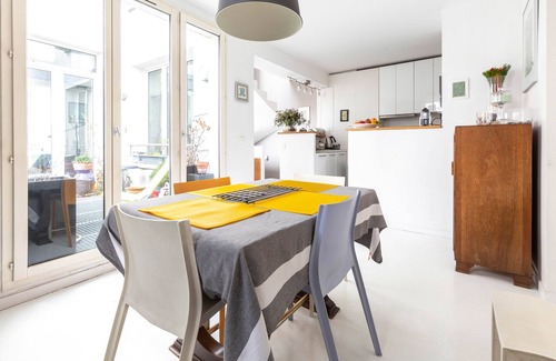 Butte-aux-Cailles Apartment | White House, by Veeve