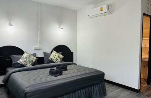 Ko Phi Phi House | White House