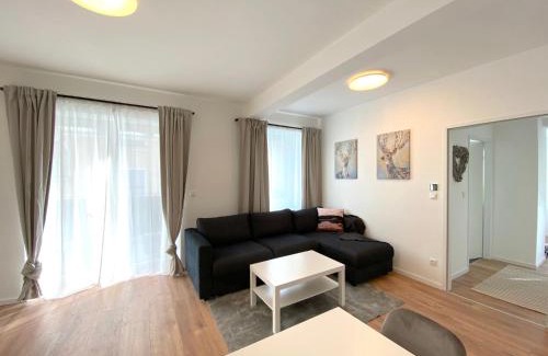 Muerzzuschlag Apartment | White Inn - Ferienwohnung mit Terrasse