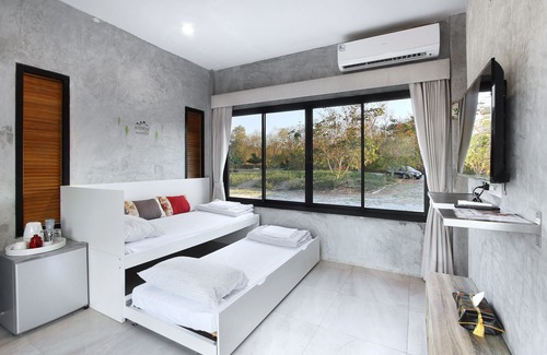 Khanong Phra Hotel | White Knot Khao Yai