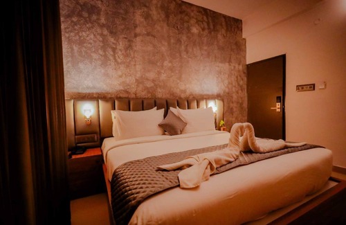 Hunsur Hotel | White Lake Resort