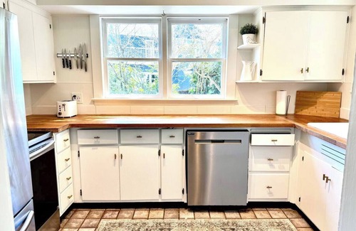 St. Augustine House | White Lily Cottage, White Lily Cottage