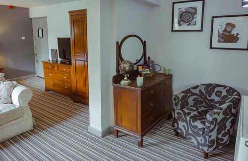 Wadsworth Hotel | White Lion Hotel