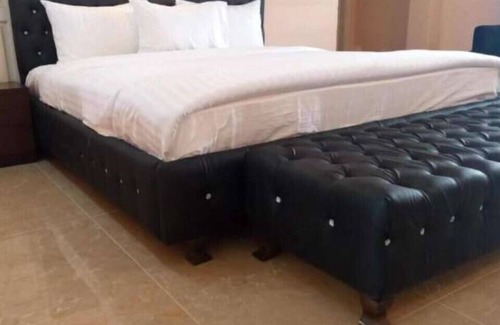 F-6 Sector Hotel | White Lodge