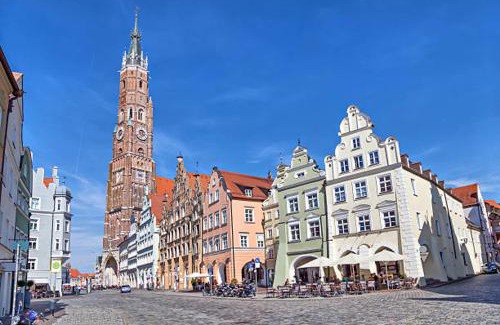 Landshut Apartment | White Midsommar - Stilvolle Wohnung, 4 Schlafzimmer, Küche