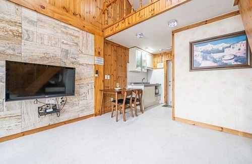 Geoje Condo | White O Pension