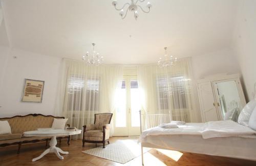 Old Town Apartment | White Opera by NUX