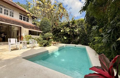 Sunset Road Villa | White Orchid Villa