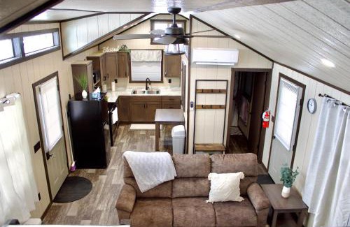 Toledo House | White Pine Cottage