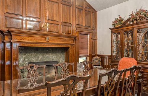 Friendsville House | White Rock Casa | House in Friendsville with private indoor pool, hot tub, gym