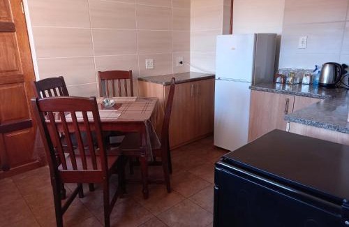 Emfuleni House | White Rose Guest House