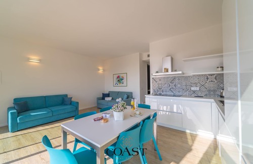 Portisco Apartment | White Sea House - Spacious apartment with sea view