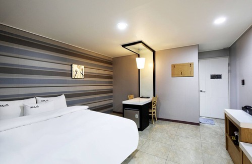 Jeonju Hotel | White Tourist Hotel