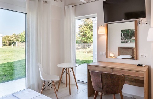 Ilida Villa | White Villas * Garden Villa * Luxury on Sandy Beach, Pool