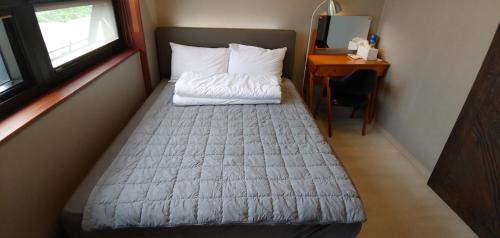 Mokpo House | White Windmill Guesthouse