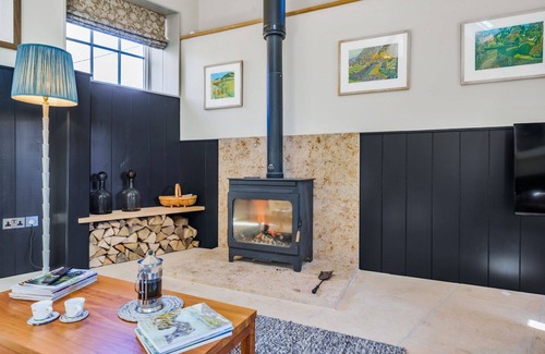 Winterborne Whitechurch House | Whitechurch Stables - sleeps 2 guests in 1 bedroom