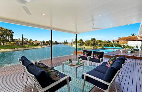 Broadbeach Waters House | Whitehaven Stay 5 Pay 4 Winter Special
