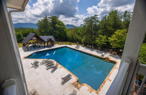 Ellijay Hotel | Whitepath Lodge and Resort