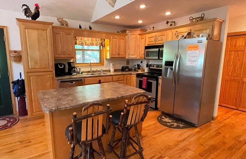 Murphy Ski Chalet | Whitetail Hollow - mountain chalet in a gated community