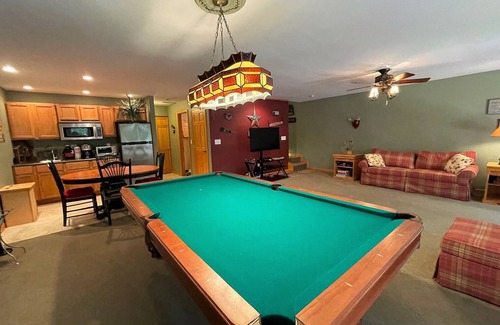 Murphy Ski Chalet | Whitetail Hollow - mountain chalet in a gated community