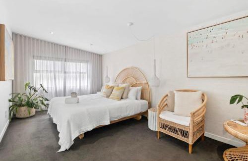 Torquay Apartment | Whitewash Beachfront Apartment on The Esplanade