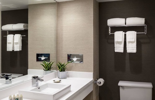 Downtown Reno Hotel | Whitney Peak Hotel Reno, Tapestry Collection by Hilton