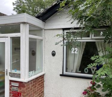Cray Valley East House | Whole house cottage with parking and huge garden