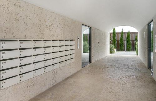 Alfama Apartment | WHome Lisbon Skyline Penthouse Luxury Living View, AC & Elevator