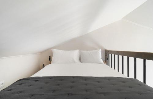 Paco De Arcos Apartment | WHome Relaxed Stay in Central Oeiras