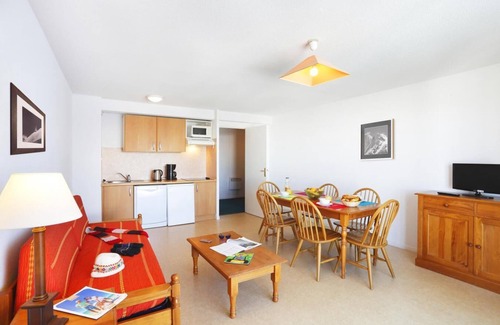 Peyragudes Apartment | Wifi, 300m from ski slopes, fitness, swimming pool, sauna, balcony, ski locker, 58m², Peyragudes