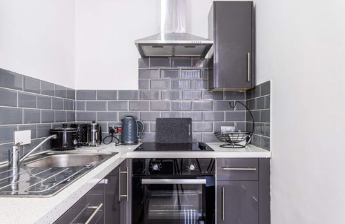 Riverside Apartment | WiFi | Parking | City attractions