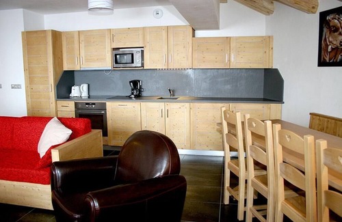 Les Almes Apartment | Wifi, ski-in/ski-out & foot of the slopes, 3rd floor, balcony, tv, ski locker, 92m², Tignes