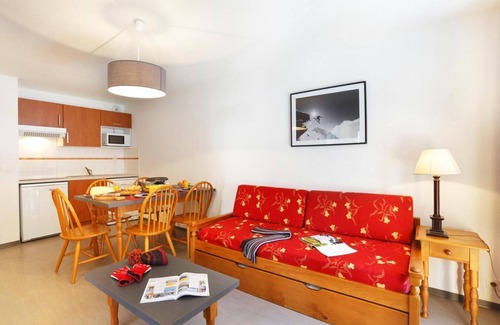 Ax-les-Thermes Apartment | Wifi, ski lifts base, fitness, swimming pool, sauna, parking, ski locker, 28m², Ax-Les-Thermes