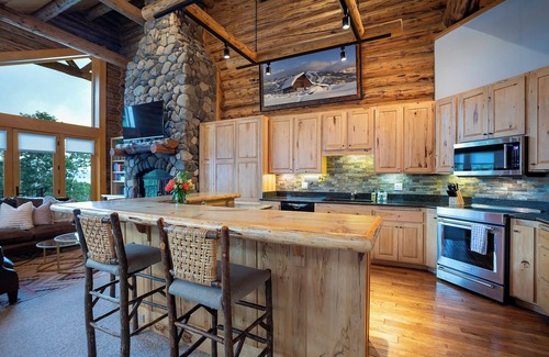 Steamboat Springs Cabin | WILD BLUE LODGE an incredible, ski out duplex