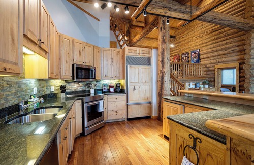 Steamboat Springs Cabin | WILD BLUE LODGE an incredible, ski out duplex
