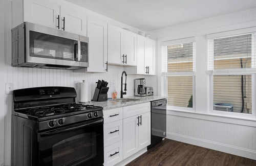 Cape May - Wildwood House | Wild Fudgie Wudgie - 5 Bedroom - Sleeps 14 - 1905 Central Ave - NWW