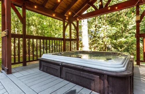 Glacier House | Wild Goose Lodge