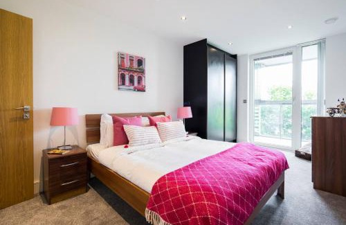 Greenwich West Apartment | Wild Roses Serviced Apartments - Greenwich