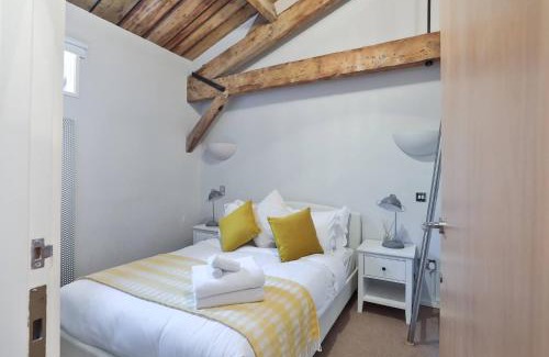 Docklands Apartment | Wild Roses Serviced Apartments - ExCel Warehouse 1