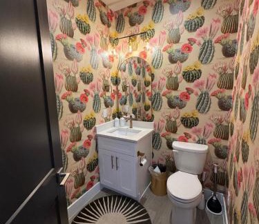 Hurricane House | Wild West Oasis - Experienced Hosts, 2 King Suites